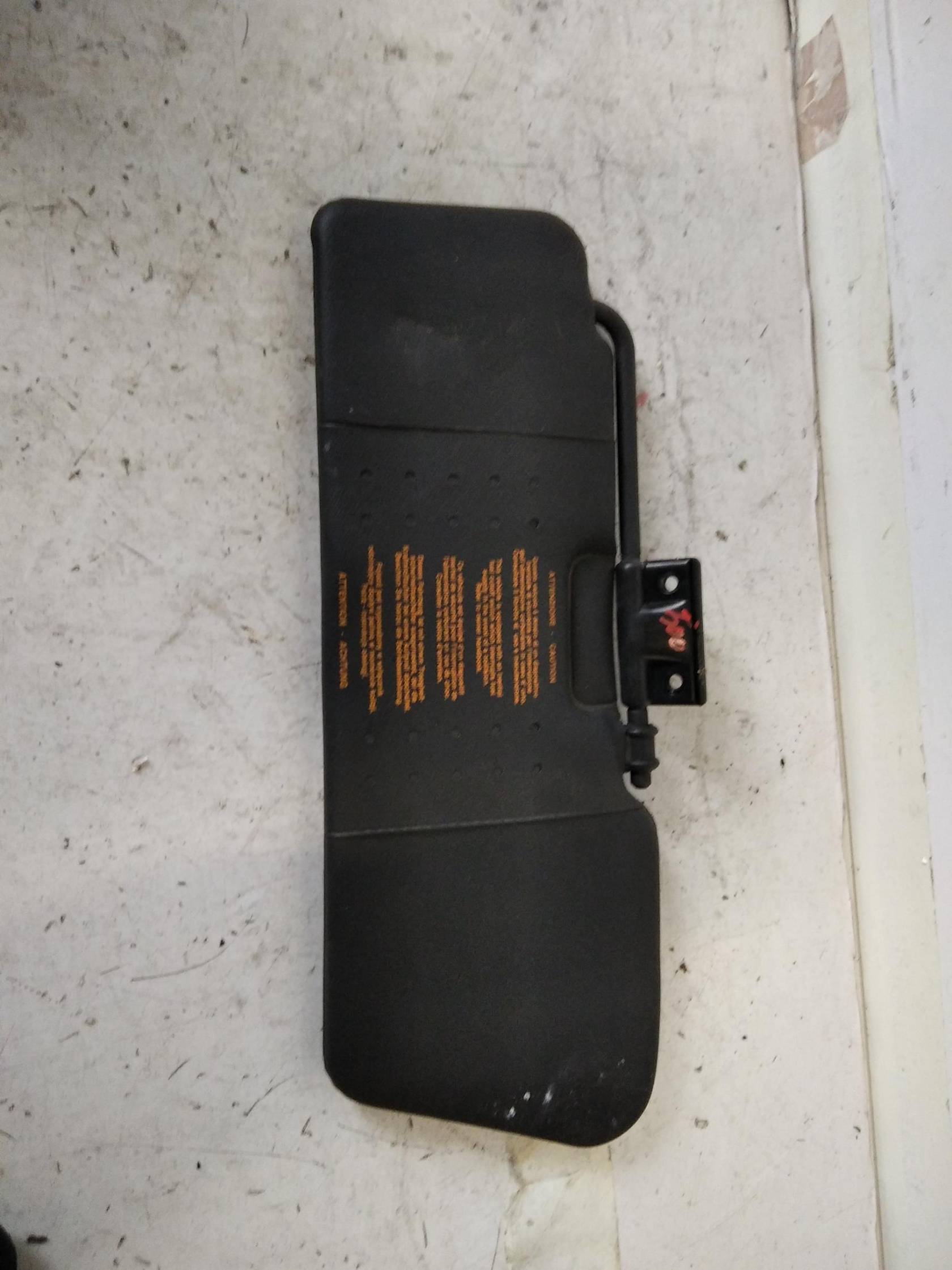 Aletta parasole parabrezza dx.